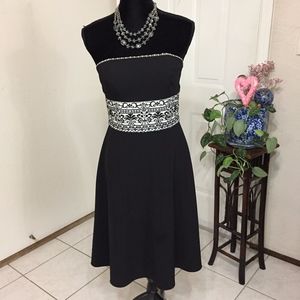 White House Black Market Strapless Dress (A6)